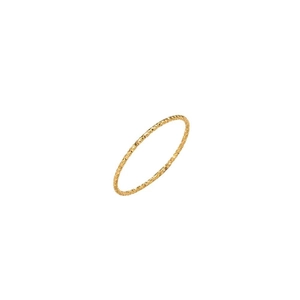 Minimalist 18K gold-plated hammered titanium steel ring with elegant textured finish