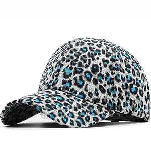 Leopard Print Baseball Cap Adjustable Polyester Sun Protection Curved Brim Casual Fashion Hat For Men Women