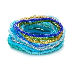 Kleurrijke meerlaagse kralenarmbandset met levendige gemengde tinten en stapelbaar design