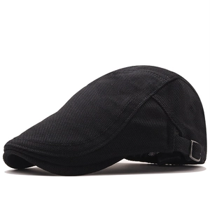 Men's breathable mesh flat cap in black, adjustable side buckle for outdoor sun protection