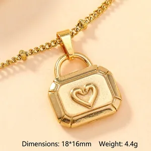 Detail of 18x16mm gold stainless steel heart lock pendant with 4.4g weight specifications