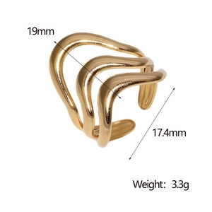 Detailed view showing 19mm width and 17.4mm inner diameter of golden wave ring