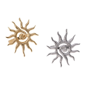 Adjustable sun-shaped rings in 18K gold and silver plating with hammered texture design