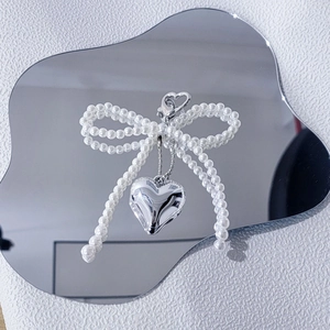 Faux Artificial Pearl Bow Bag Charm With Silver Heart Pendant Keychain For Women Sweet Fashion Handbag Phone Jewelry Accessories