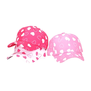 Kids colorful tie-dye baseball caps with heart print for sun protection and outdoor style