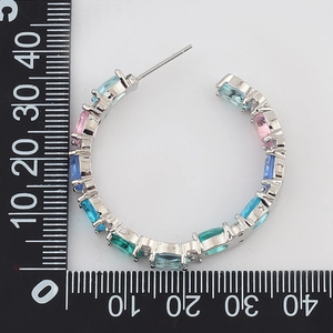 Detailed size measurement of a 40mm colorful cubic zirconia C-shaped hoop earring