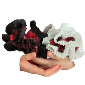 Oversized double-layered checkered scrunchies with pleated lace ruffles in retro style
