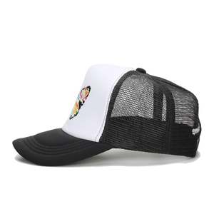 Klassische Trucker-Kappe mit Schmetterlingsdruck und schwarzem atmungsaktivem Netz
