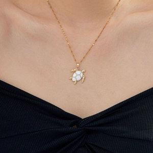Fashion Copper Sea Turtle Pendant Necklace With Rhinestone Enamel Drip Oil Animal Design Trendy Jewelry For Women Men