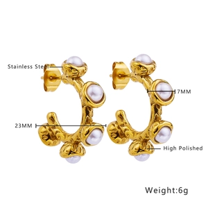 Vintage gold stainless steel C-shaped hoop earrings with pearls for women, 23mm