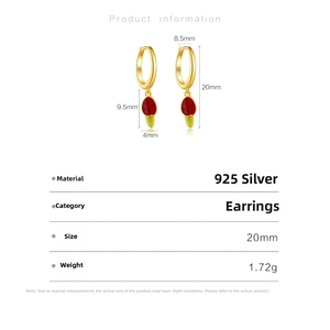 Detailed dimensions of 925 silver strawberry earrings with 20mm height and weight specs