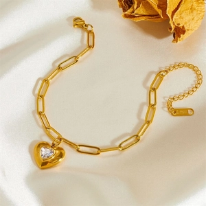 Bracelet en acier inoxydable doré 18 carats avec pendentif cœur brillant sur soie
