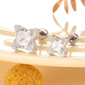 Silver flower stud earrings in stainless steel with sparkling clear faceted zircon crystals