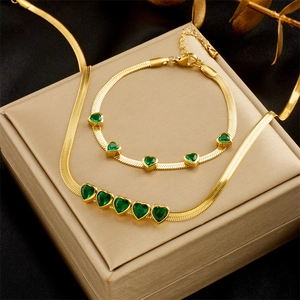 Luxury Titanium Steel Emerald Green Heart Rhinestone Jewelry Set Elegant Gold Plated Snake Bone Chain Necklace And Bracelet For Women