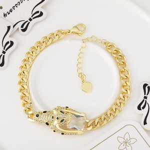 Hip hop cuban link bracelet with gold leopard head inlaid with cubic zirconia