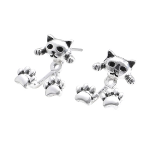 Elegantes pendientes de gatito en plata con un diseño único de cabeza y garras de gato 3D