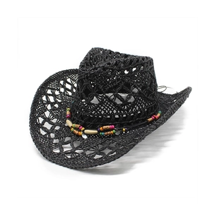 Cappello da cowboy vintage in paglia nera con fascia di perline etniche per la protezione solare