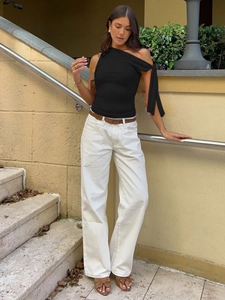 Débardeur noir asymétrique à une épaule avec détail de nouage élégant pour femmes à la mode