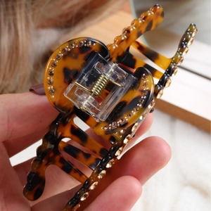 Elegant leopard print hair claw clip with rhinestones for Korean style updos