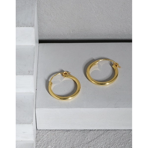 Minimalist geometric S925 sterling silver hoop earrings with polished gold finish