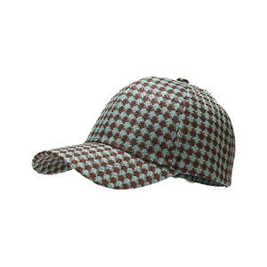 Classic houndstooth baseball cap in brown and light blue tweed with curved brim