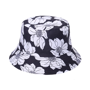 Chapeau bob à imprimé floral noir et blanc en toile pour la protection solaire d'été