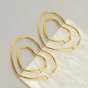 Boucles D'oreilles Créoles Cœur En Acier Inoxydable Pour Femmes Mode Minimaliste Plaqué Or En Forme De Cœur