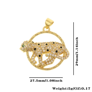 Detailed view of leopard zircon pendant with 29mm height and 27.5mm width dimensions