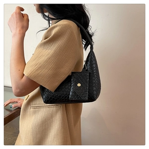 Fashionable black woven shoulder bag with detachable coin purse and gold hardware for women