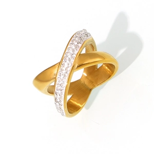 Cross-shaped 18k gold plated ring with X-design and sparkling cubic zirconia stones