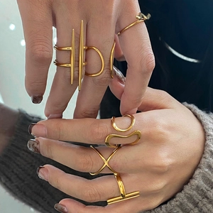 Minimalist gold irregular geometric rings set in polished stainless steel for women