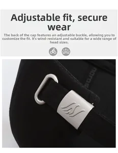 Dettaglio della fibbia in metallo regolabile e cinturino in twill su cappellino nero