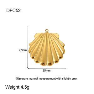 Detailed view of a 27mm gold-plated scallop shell pendant with size measurements