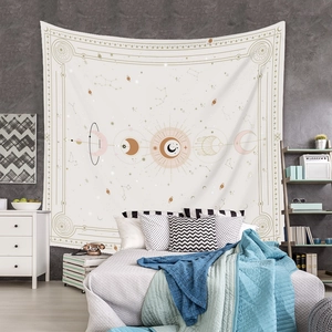 Détail de tapisserie bohème avec soleil, lune et signes du zodiaque pour mur de chambre