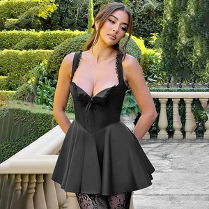Elegantes Vintage Korsettkleid in Schwarz mit Spitzenbesatz und schmaler Passform