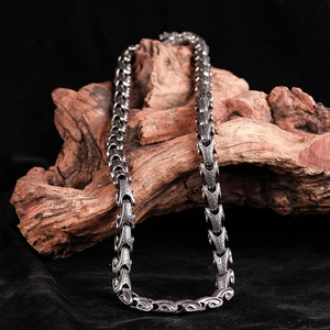Vintage stainless steel dragon scale chain necklace for men in silver punk style