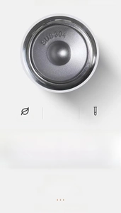 Detailed macro view of the SUS 304 stainless steel liner with smart temperature chip
