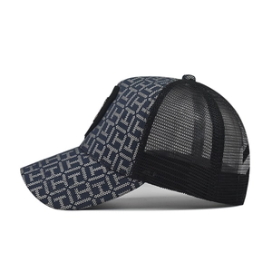 Blaue karierte Trucker-Kappe mit Buchstabenmuster und schwarzem Netzrücken für Herren