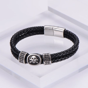 Double-layer braided black leather bracelet with silver skull charm and magnetic clasp