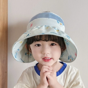 Detail of breathable mesh crown and cute elephant print on kids sun visor hat