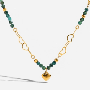Collier Pendentif Cœur Rétro Français Acier Inoxydable Plaqué Or 18K Perles En Pierre Naturelle Verte Bijoux Pour Femmes