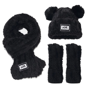 Ensemble d'hiver 3 pièces en peluche noire avec étiquette LOVE bonnet écharpe et gants