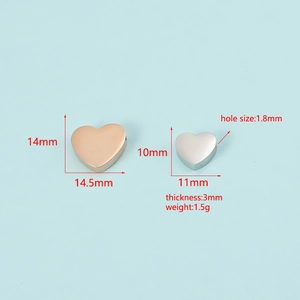 Size details of rose gold and silver heart-shaped mirror stainless steel beads