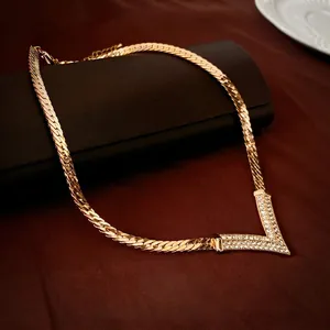 V Shape Pendant Necklace Gold Plated Alloy Encrusted Rhinestone Vintage Retro Style Flat Snake Chain Jewelry For Women