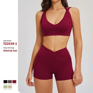 Completi Yoga Effetto Pelle Nuda Donna Reggiseno Halter Scollo V Pantaloncini Ciclista Vita Alta Incrociata Con Tasche