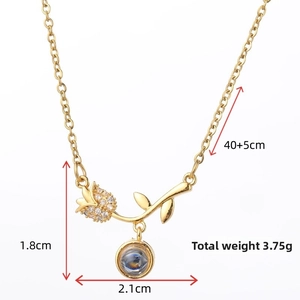 Detailed size chart of gold flower pendant necklace with dimensions and 45cm total length