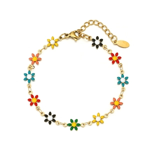 Minimalist stainless steel bracelet with multi-color petals and golden chain link