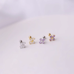 0,8 mm Titanstahl Kreuz Ohrstecker mit Zirkonia in Gold und Silber und Schraubverschluss