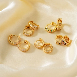 Vintage C-Shaped Copper Stud Earrings For Women Light Luxury Gold Electroplated Zirconia Inlaid Versatile Fashion Jewelry