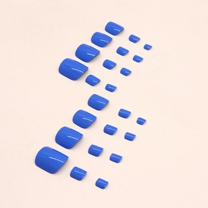 Glossy sea blue press-on toe nails set in minimalist S-curve layout for summer pedicure